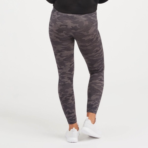 SPANX Look at Me Now Seamless Leggings - Picture 5 of 6